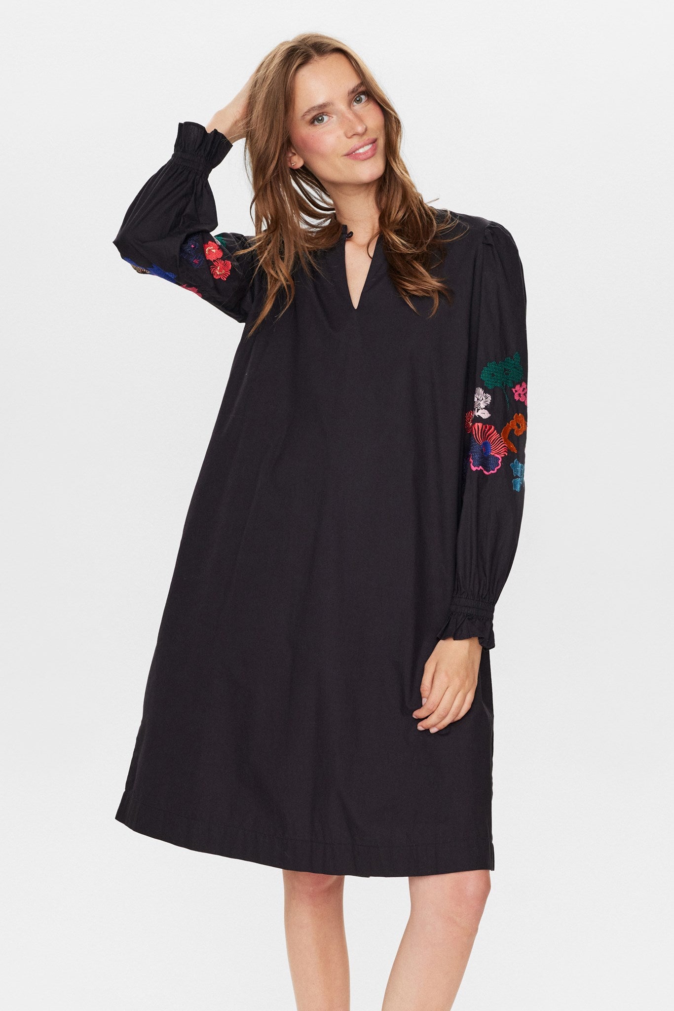NUAMILIA DRESS - Caviar