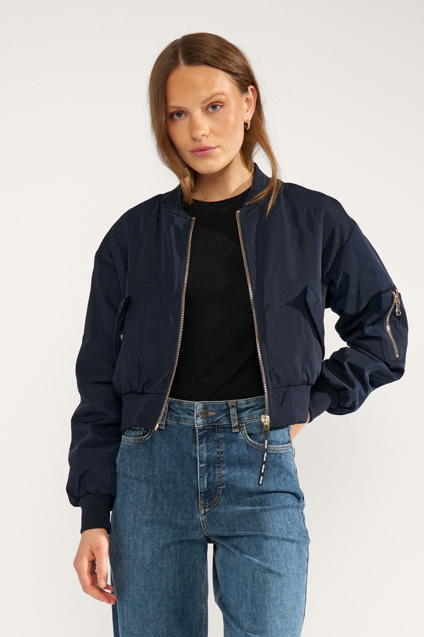 ひなにゃん BOMBER チューンナップ NUMIANNA CROPPED BOMBER JACKET - Salute – Numph DK
