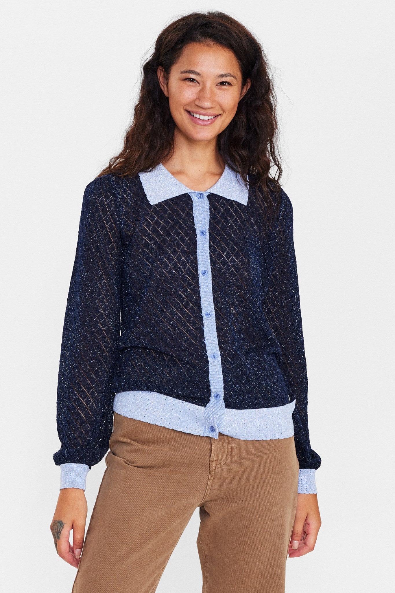 702330 Dark Sapphire