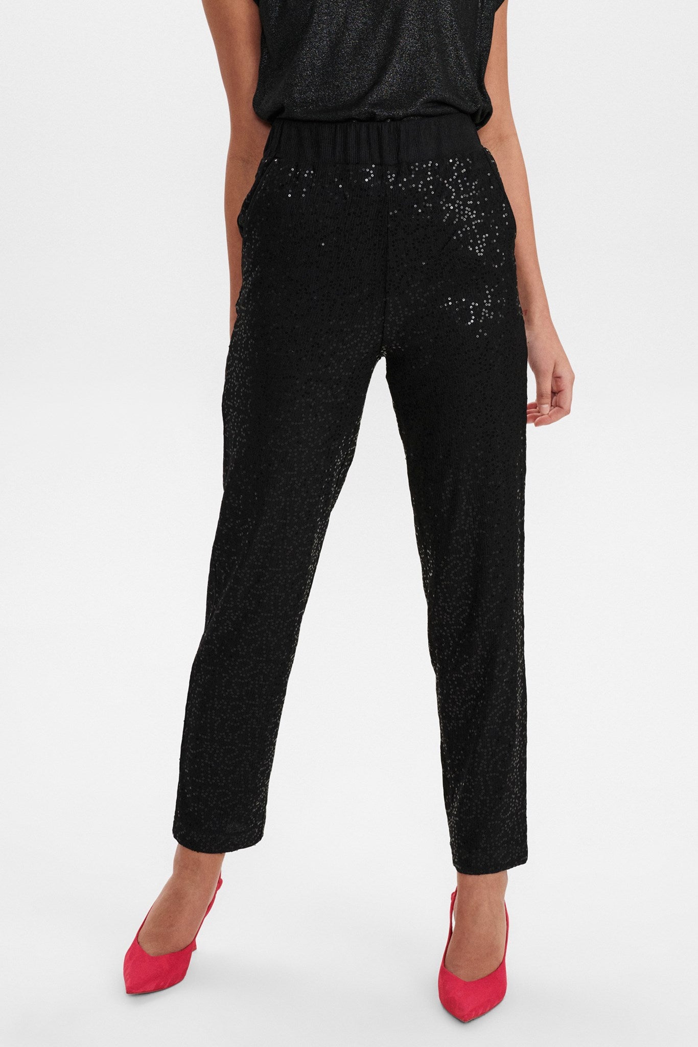 NURIA PANT main image 1