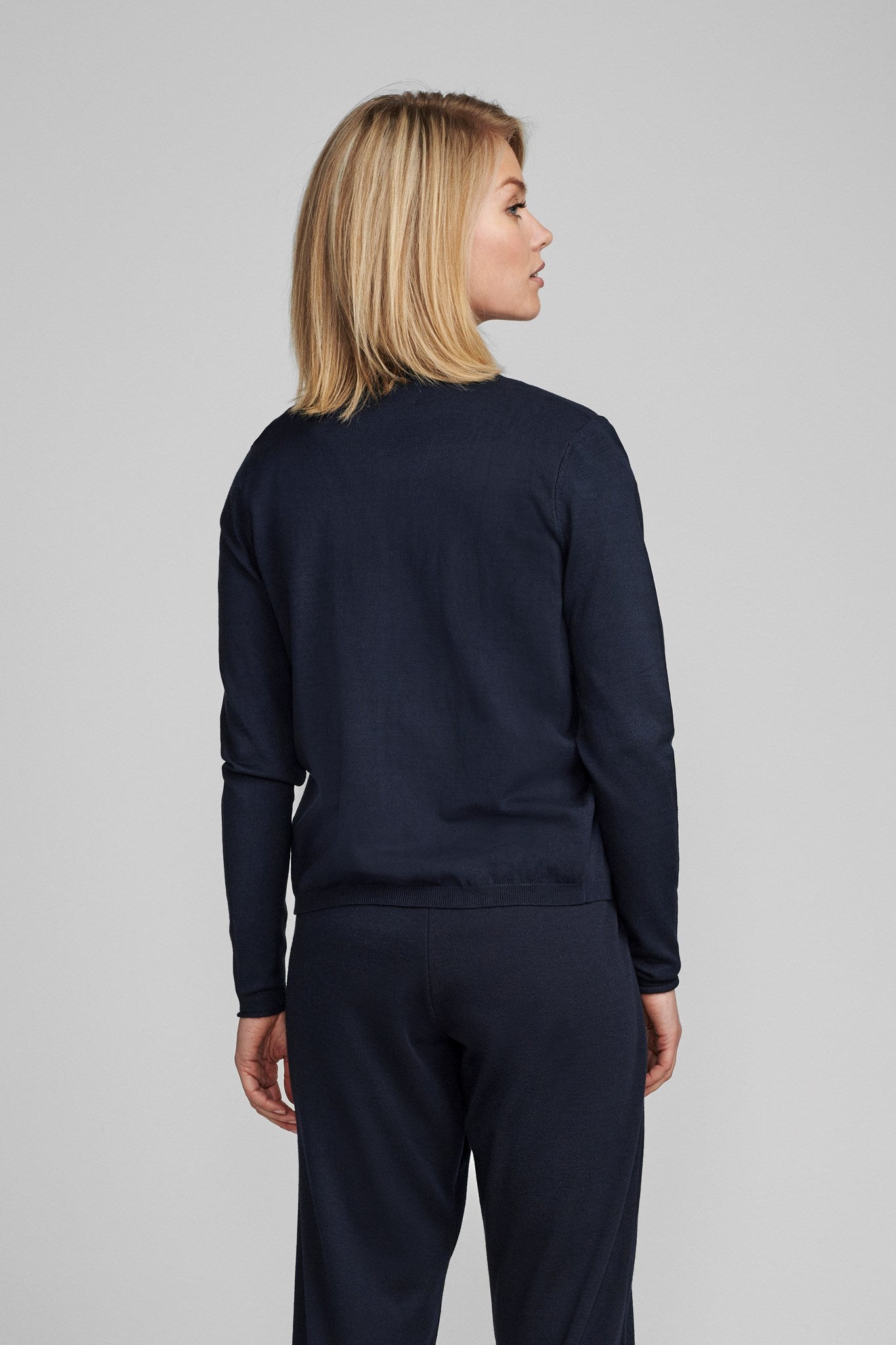 700282-3038_2 (1).jpg