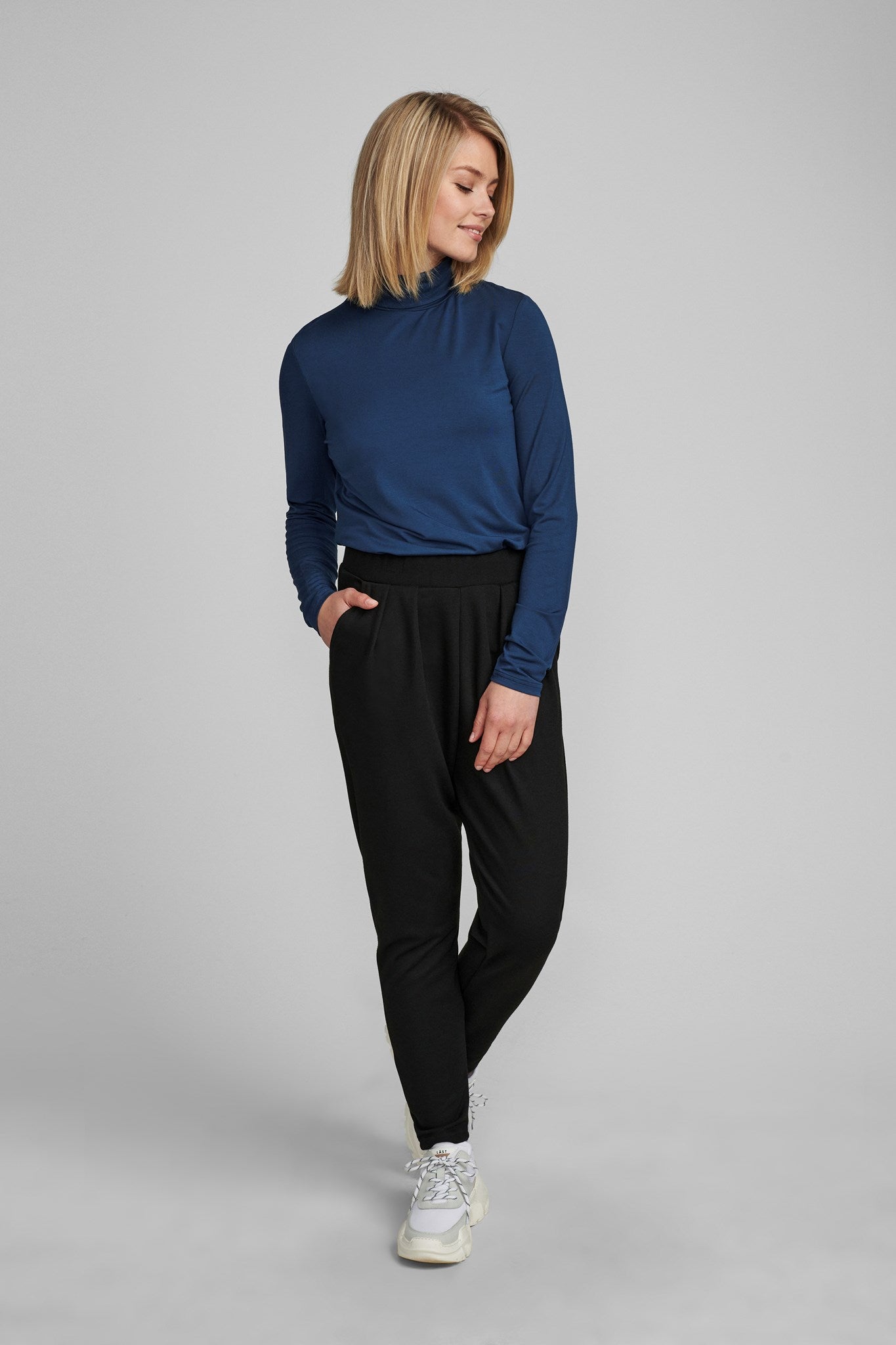 700290-3038_3 (1).jpg