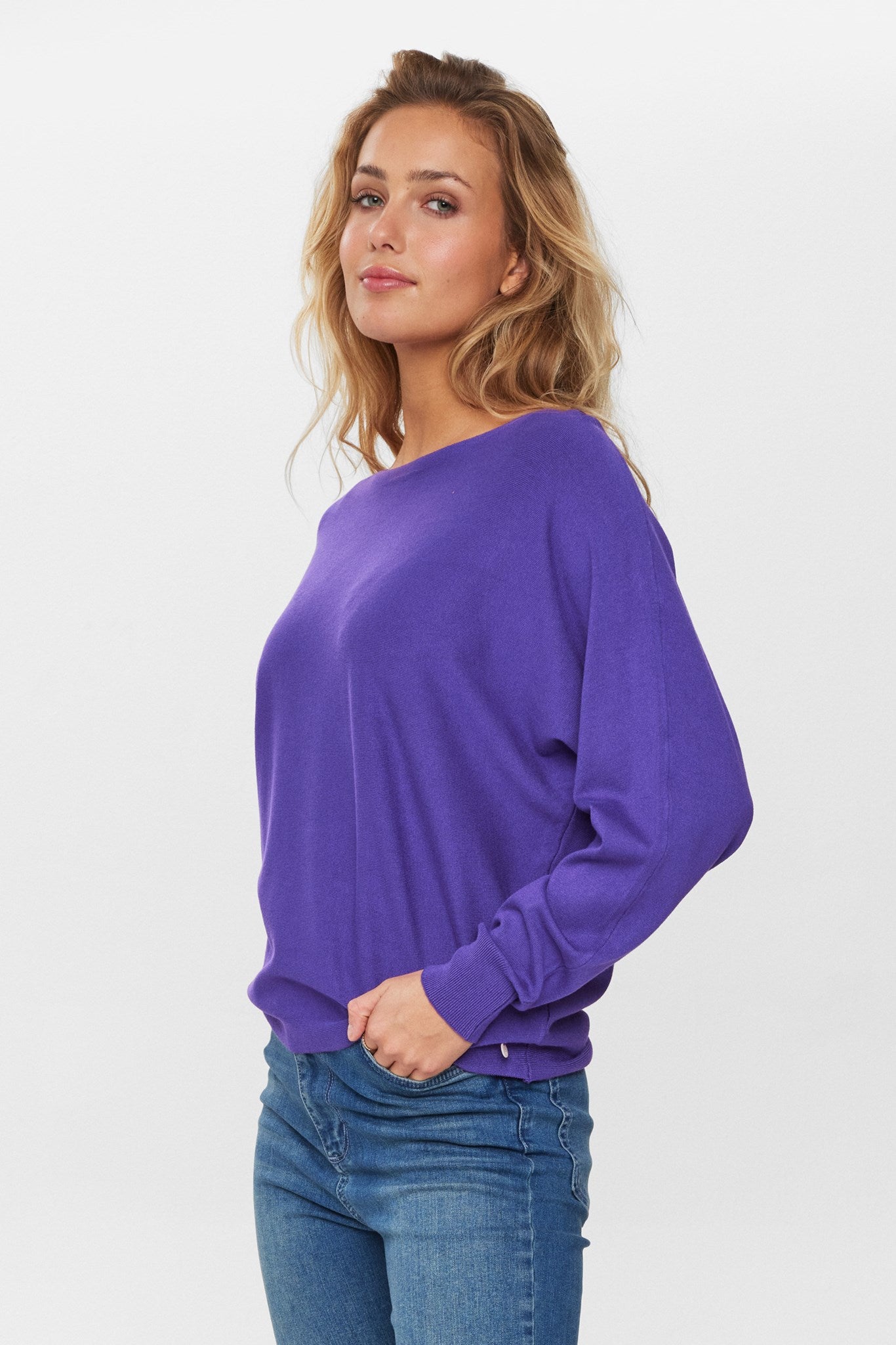 PRE-OWNED NUDAYA PULLOVER  - Tillandsia Purple