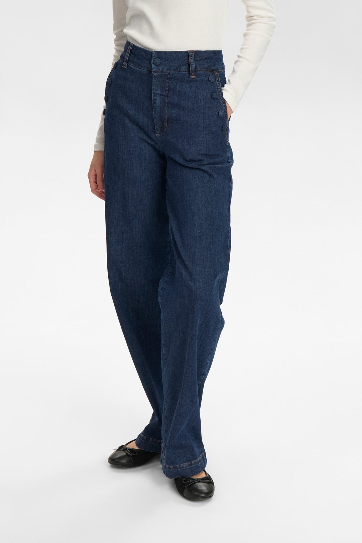 w46 dark blue jeans button main image 1