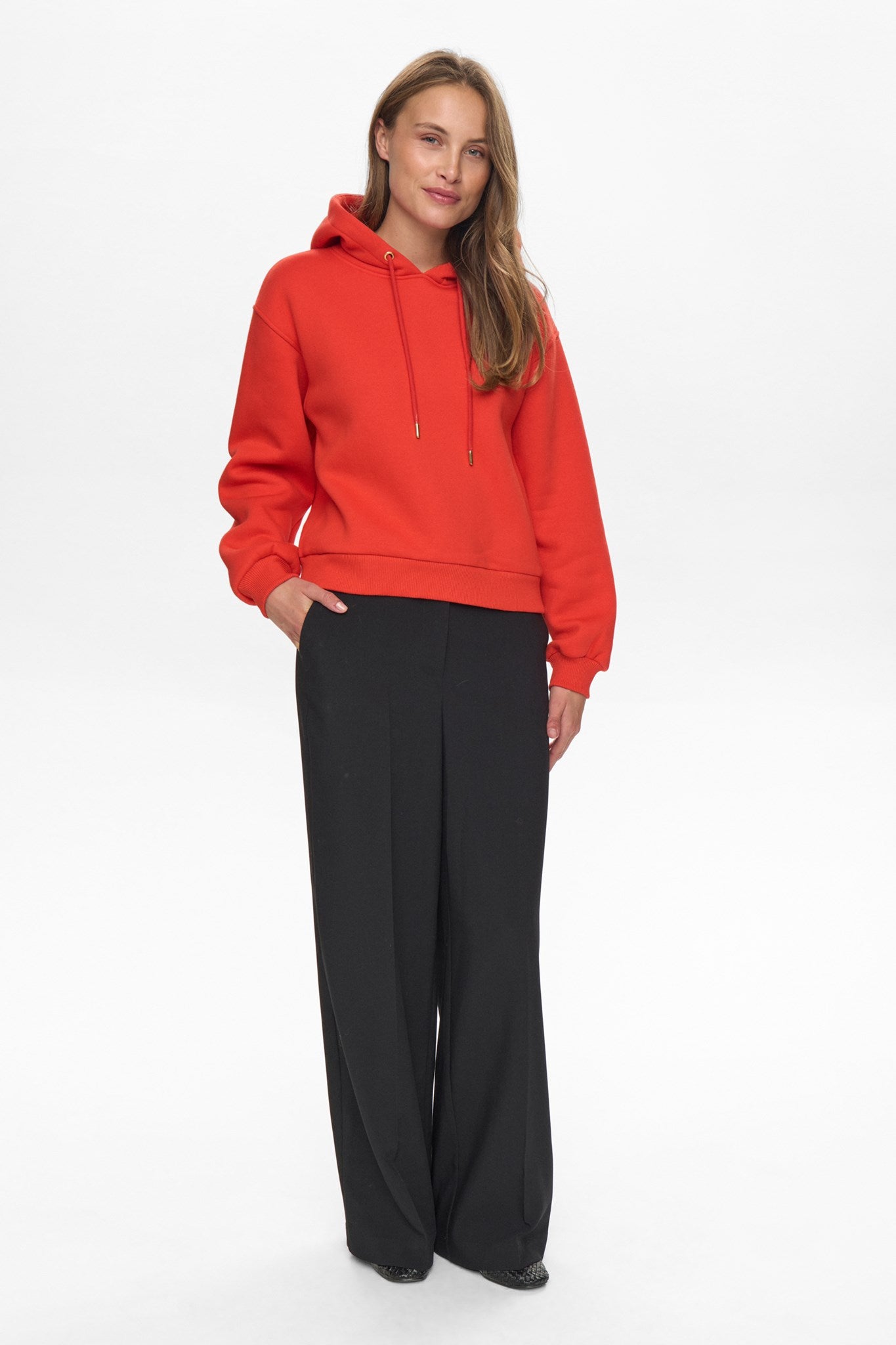 トップス LYFT VINTAGE SWEAT HOODIE - RED& PANTS NUTYRA HOODIE - Fiery Red