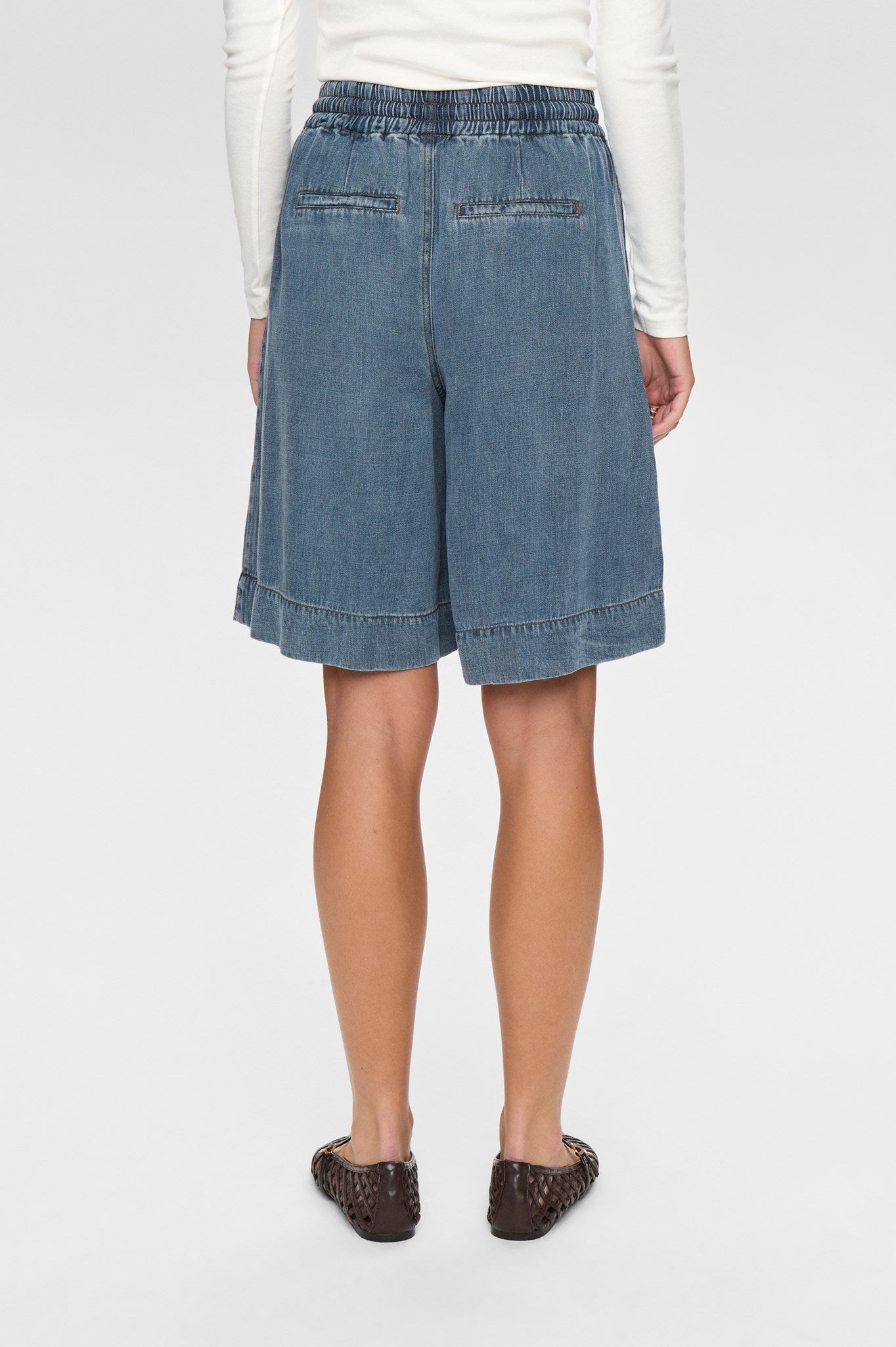 NUELIDA SHORTS - Snow Washed Denim